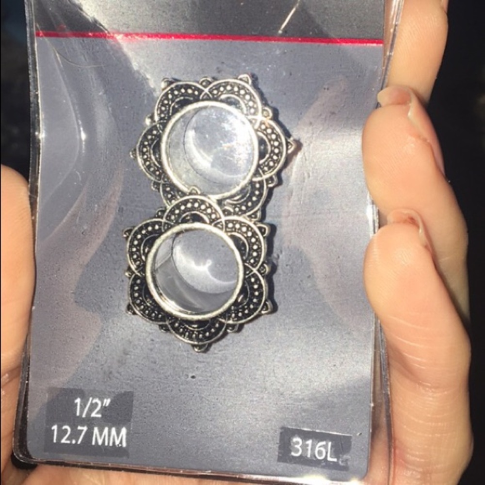 1/2 in gauges. Never used.